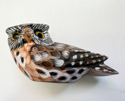 Hibou en bois peint