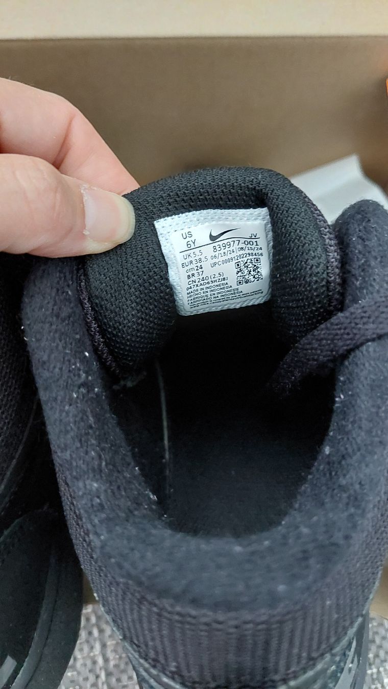 Nike Scarpe per ragazzi: Nike Schuh Grösse 38.5 wie neu – Nuovo (secondo la descrizione) da Egolzwil venduto da mobiledeluxe 3