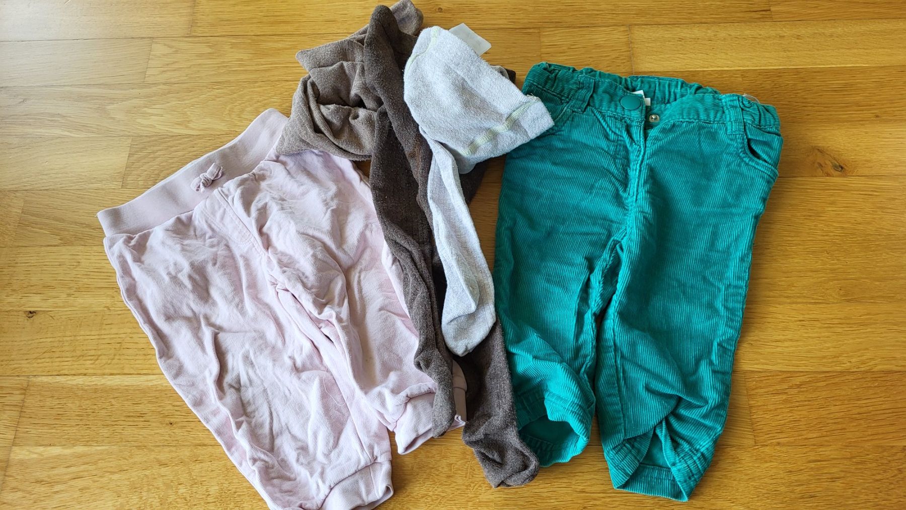 Pantaloni: Hose Paket Gr 74 – Usato da Ennetbaden venduto da Vicky12