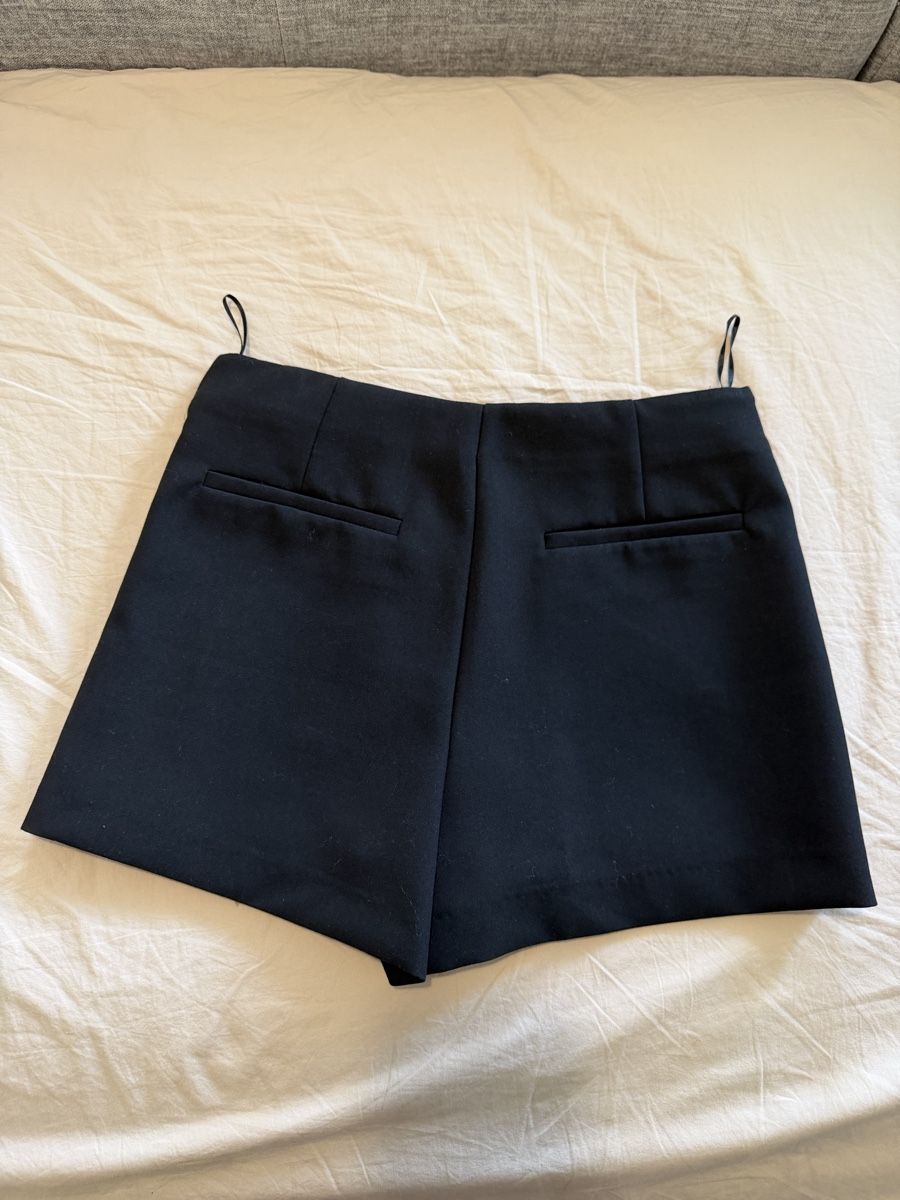 Lotti di vestiti: Shorts noir Zara taille M  – Usato da Grabs venduto da DidiPop290 1