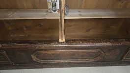 Antiker Schrank