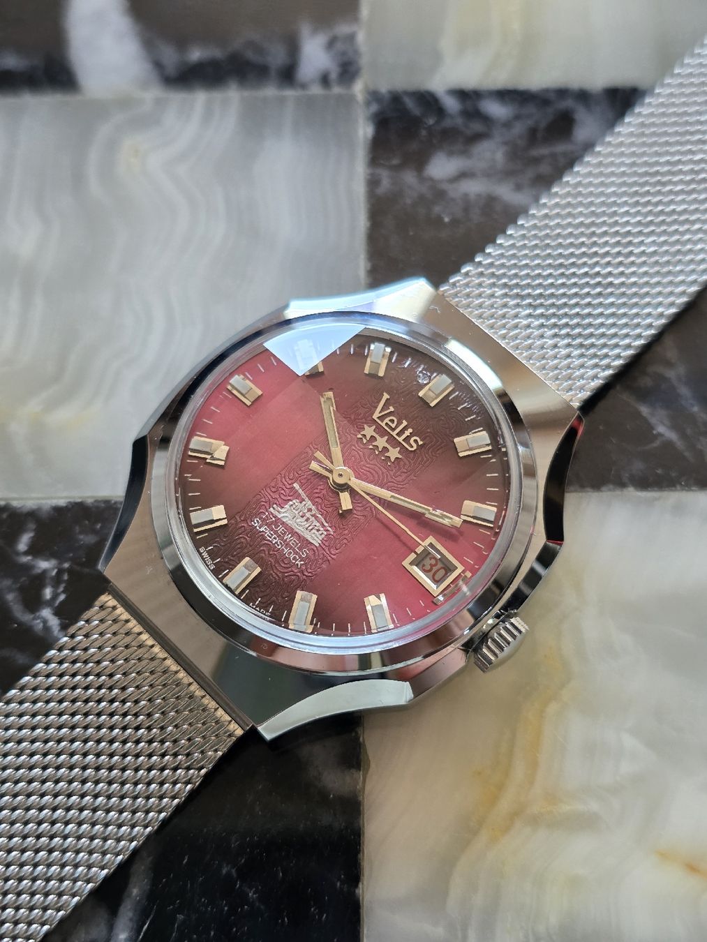 Uhren: Vintage Velis  – Gebraucht aus Salmsach von Vinted.by.Y.R