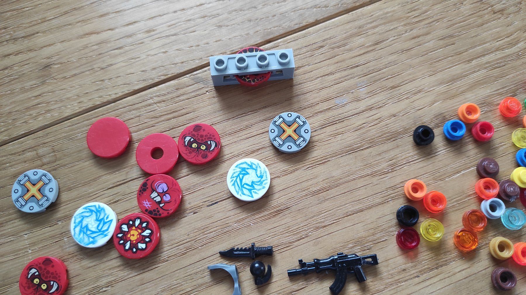 Lego Kit di costruzioni: Lego-Waffen-Set mit viel Munition – Usato da Baar venduto da Cooltango 2