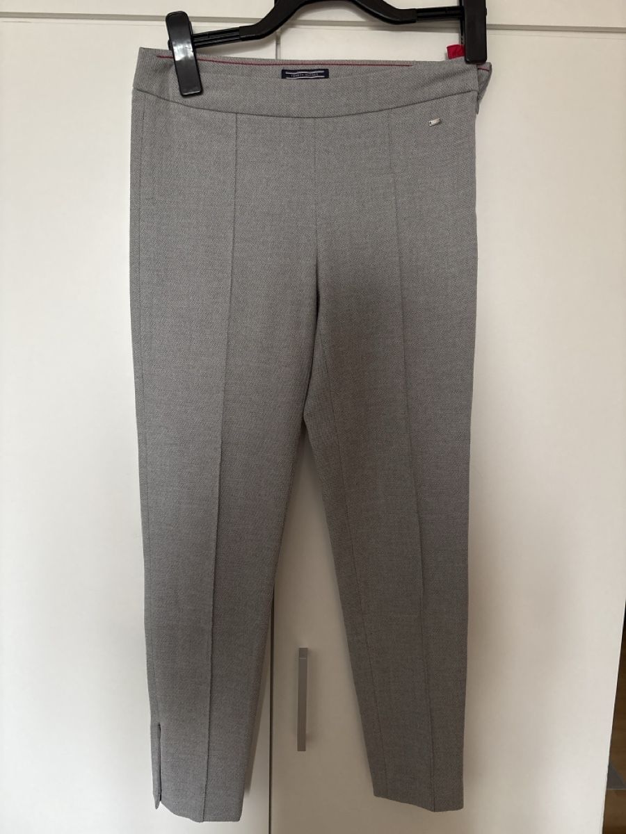 Tommy Hilfiger Pantalons: Tommy Hilfiger Hose Grau Top! – D'occasion à Zofingen par MasterPCI