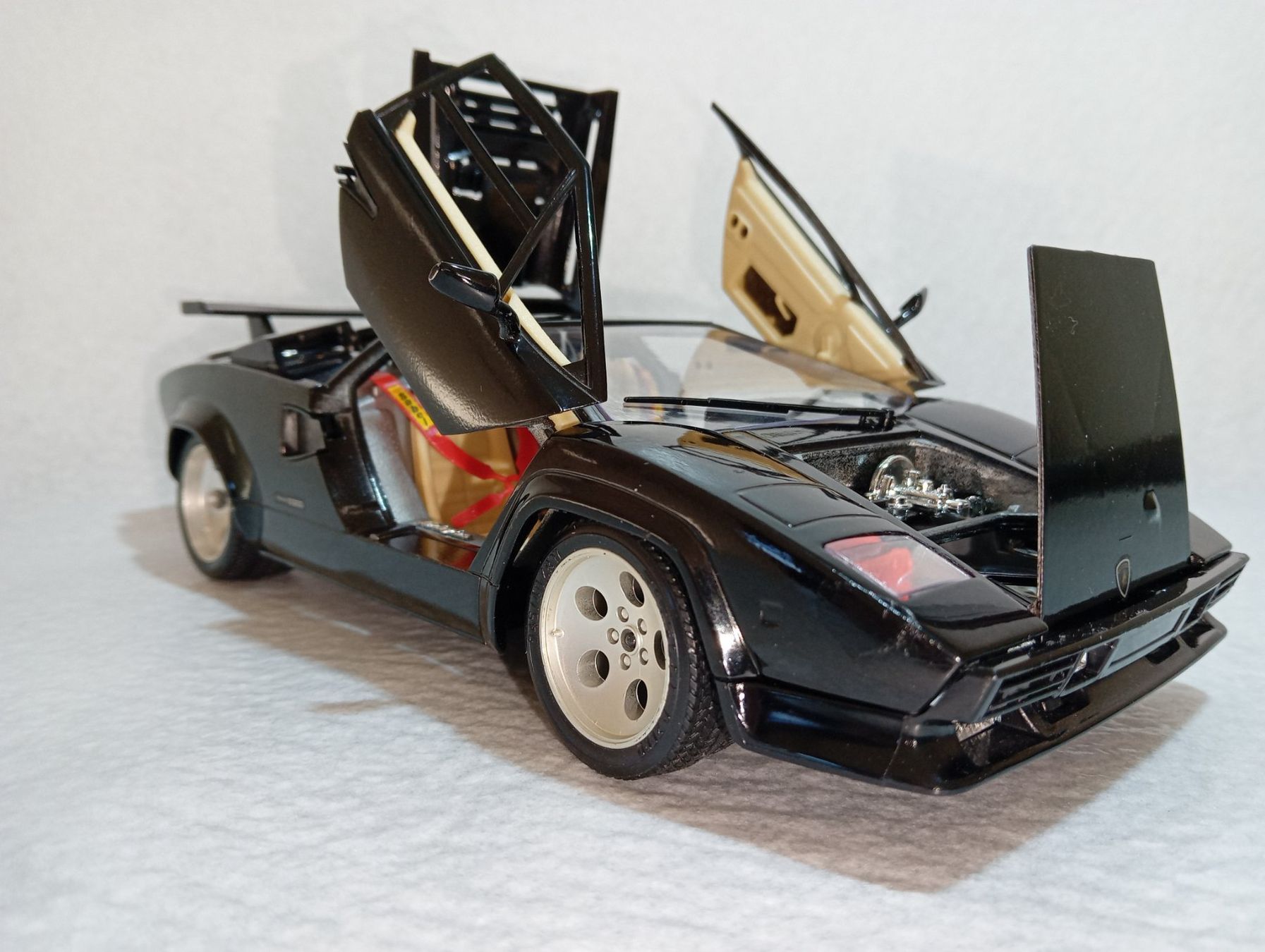 Lamborghini Modellini d'auto: Lamborghini Countach  1988 – Usato da Huttwil venduto da Secondtrain 4