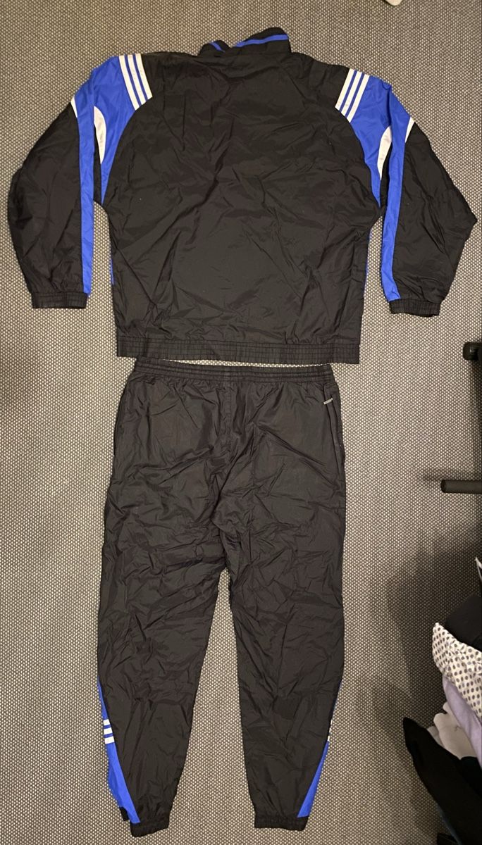 Adidas Lotti di vestiti: Vintage Adidas Traineranzug Grösse L – Usato da Gossau SG venduto da gadi_888 1