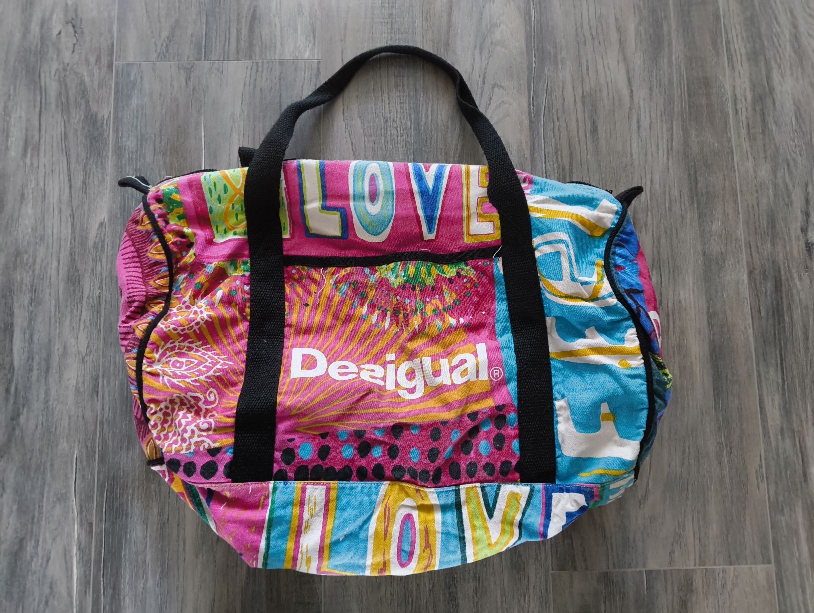 Desigual Taschen: grosse Desigual Tasche – Gebraucht aus Flawil von elenor05
