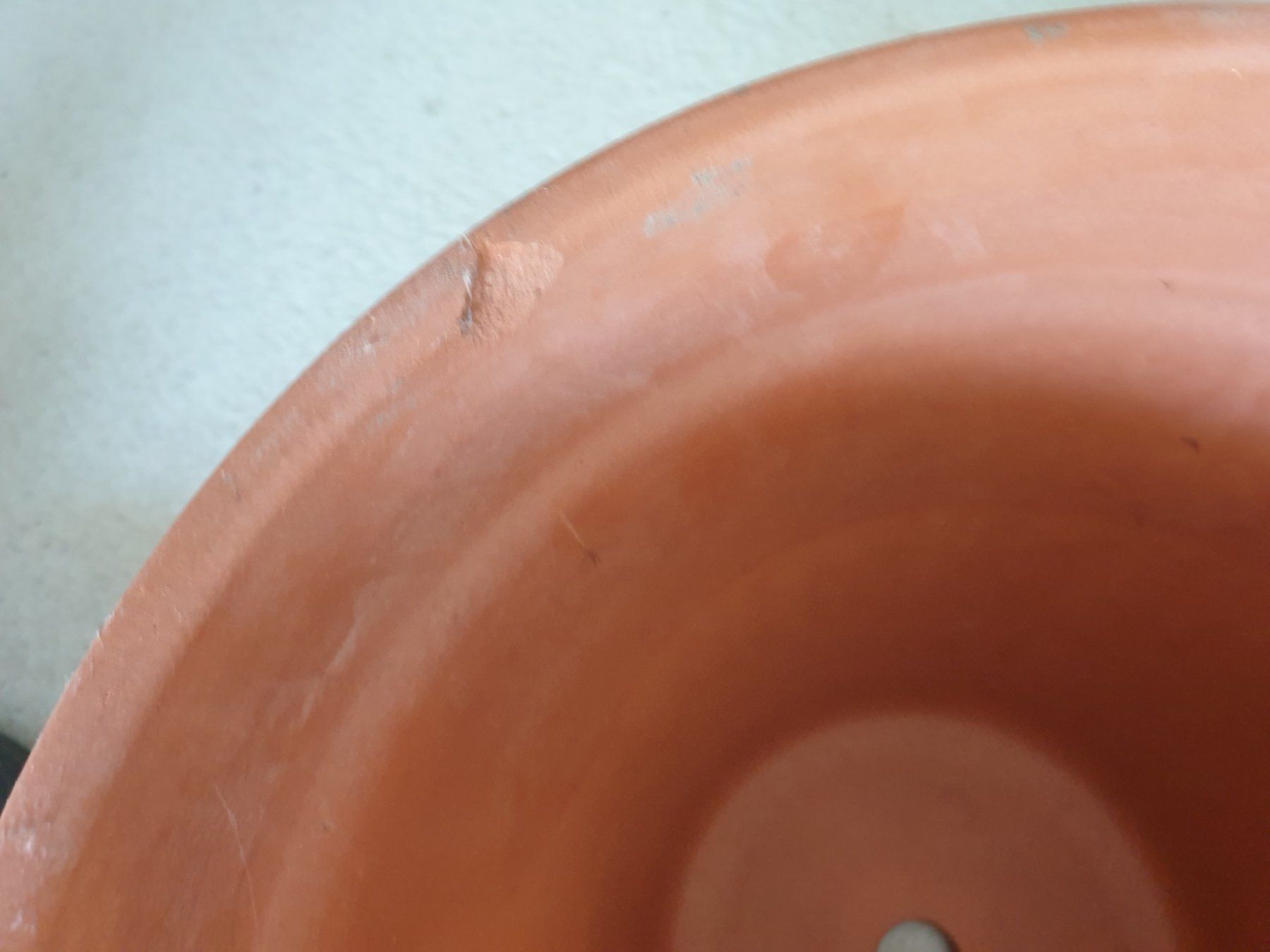 Blumentöpfe: grosser Tontopf – Gebraucht aus Tuggen von Mviola2 2