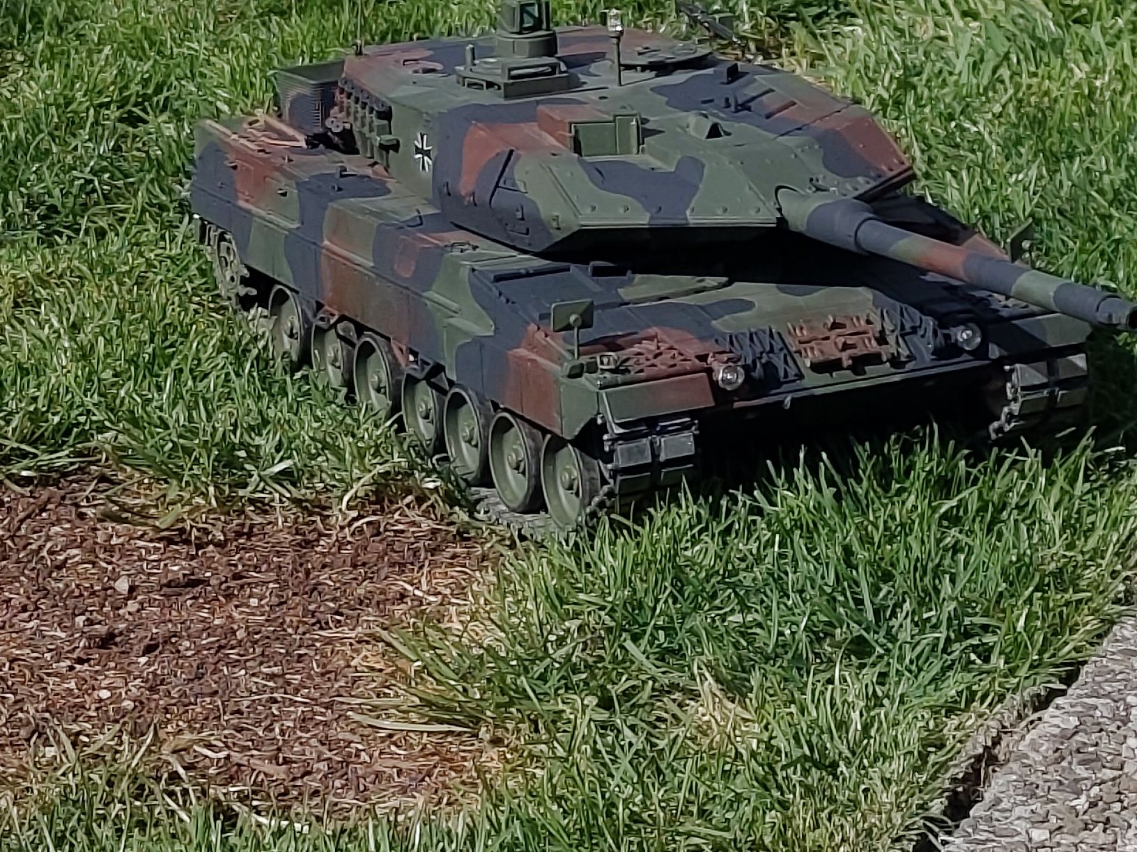 Torro RC Modellbau: RC Panzer Leopard 2A6 - Torro – Gebraucht aus Männedorf von t_mode 4