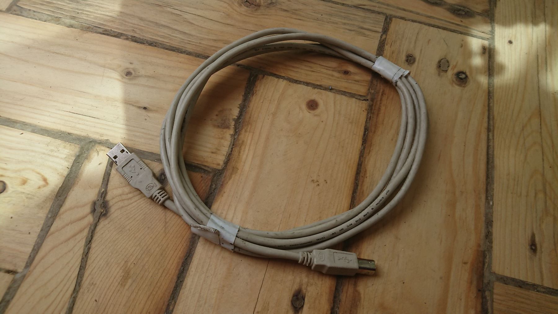 Kabel: USB A auf USB B Kabel 1.8 m – Gebraucht aus Wittenbach von Aberanders