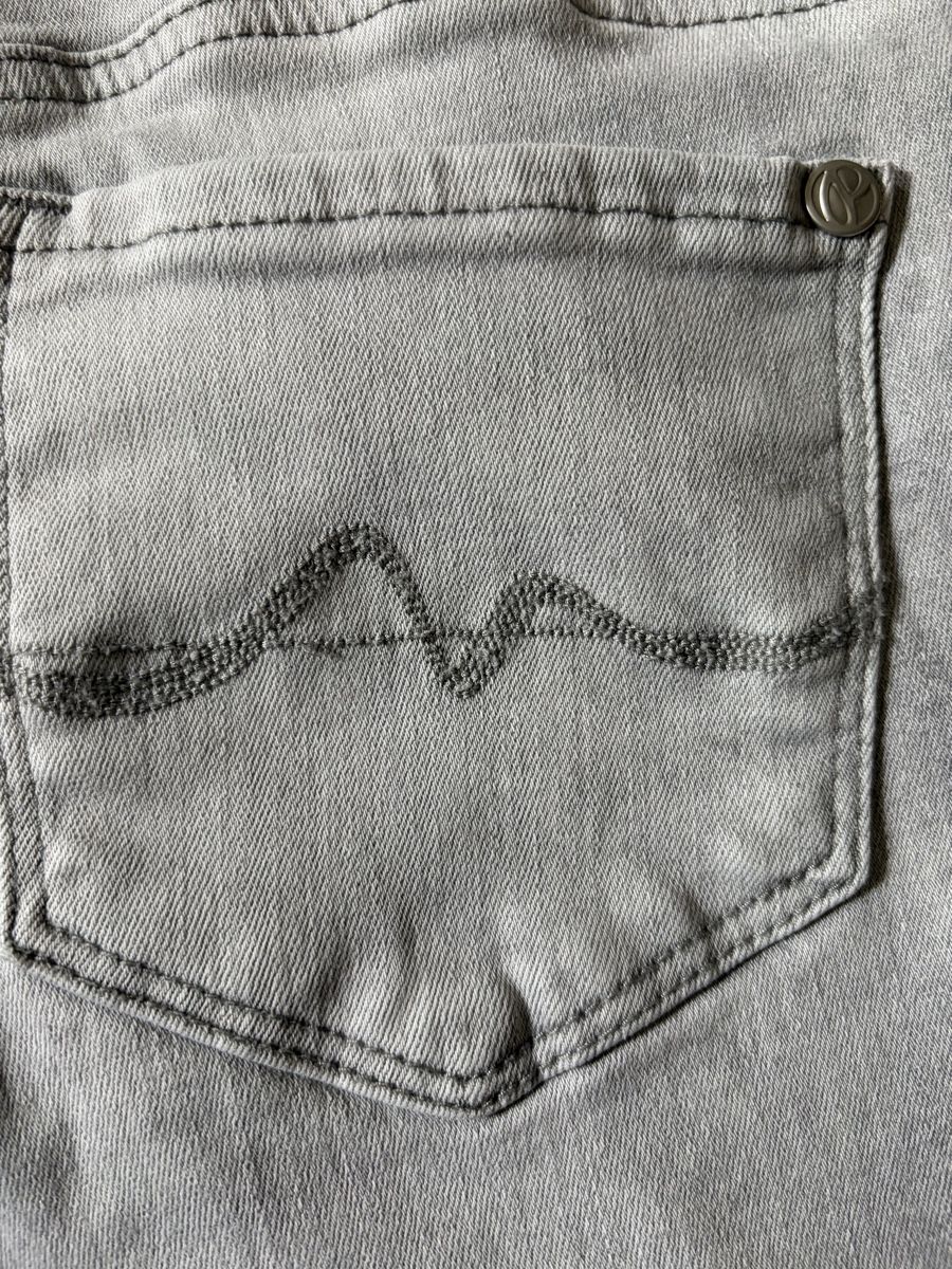 Pepe Jeans Jeans: Pepe Jeans hellgrau Gr 27/30 stretch – Usato da Schönenberg ZH venduto da Pfupfli1 5