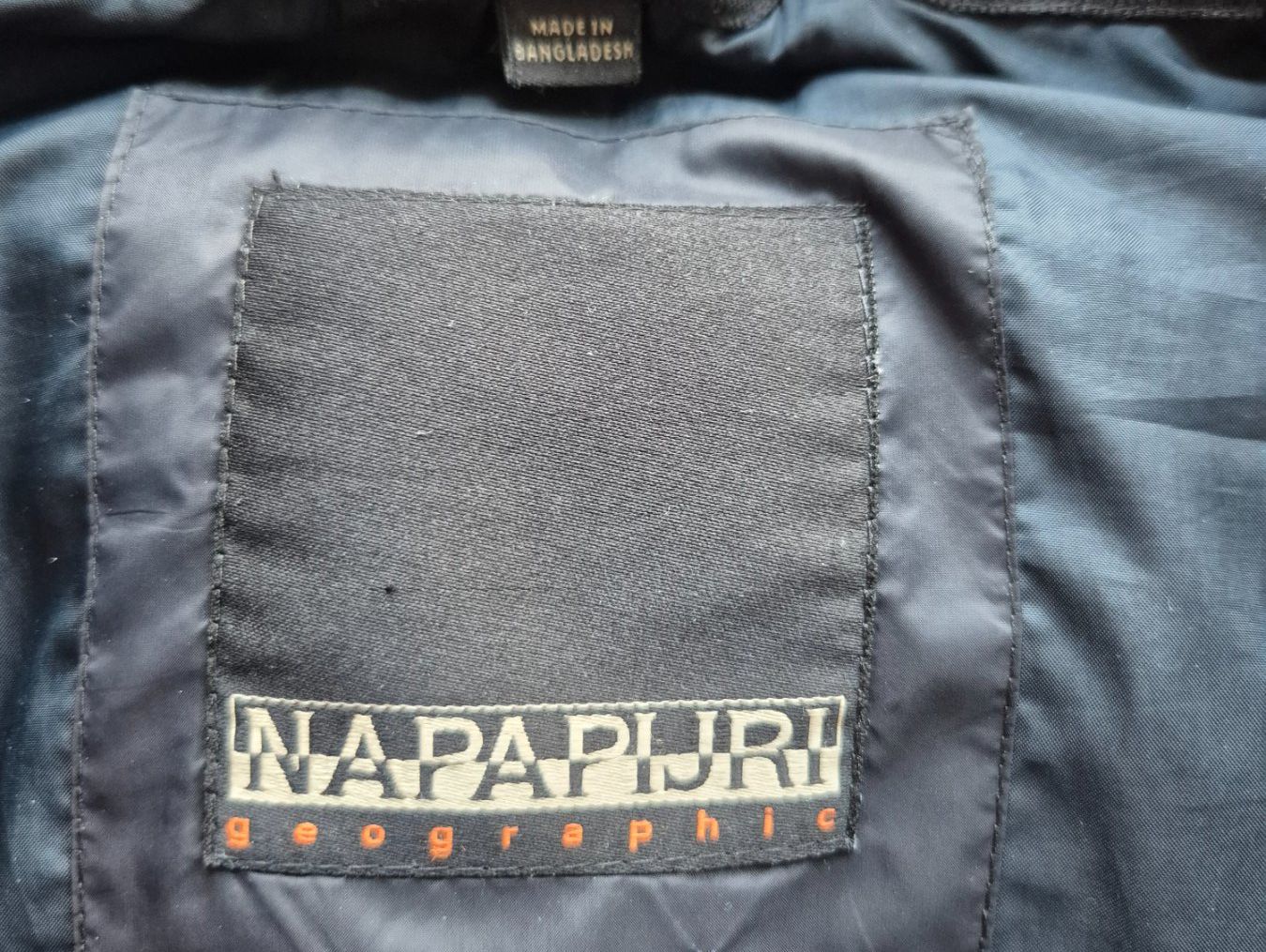 Napapijri Giacche: Winterjacke Napapijri, schwarz, Grösse M – Usato da Otelfingen venduto da alles-ab-einem-Fr. 6