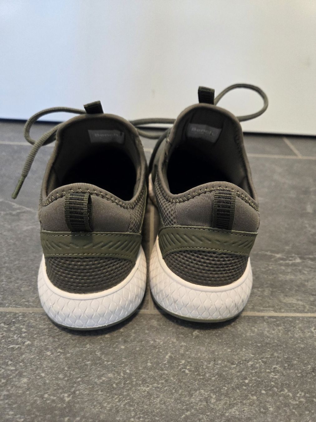 Bench Scarpe da donna: Bench Sneaker Grösse 40 – Usato da Reichenburg venduto da gin15 3