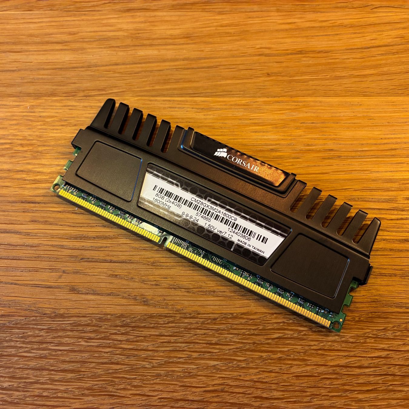 Corsair Memoria / RAM: 20 GB Corsair DDR3 – Usato da Winterthur venduto da M.D.Kern 2
