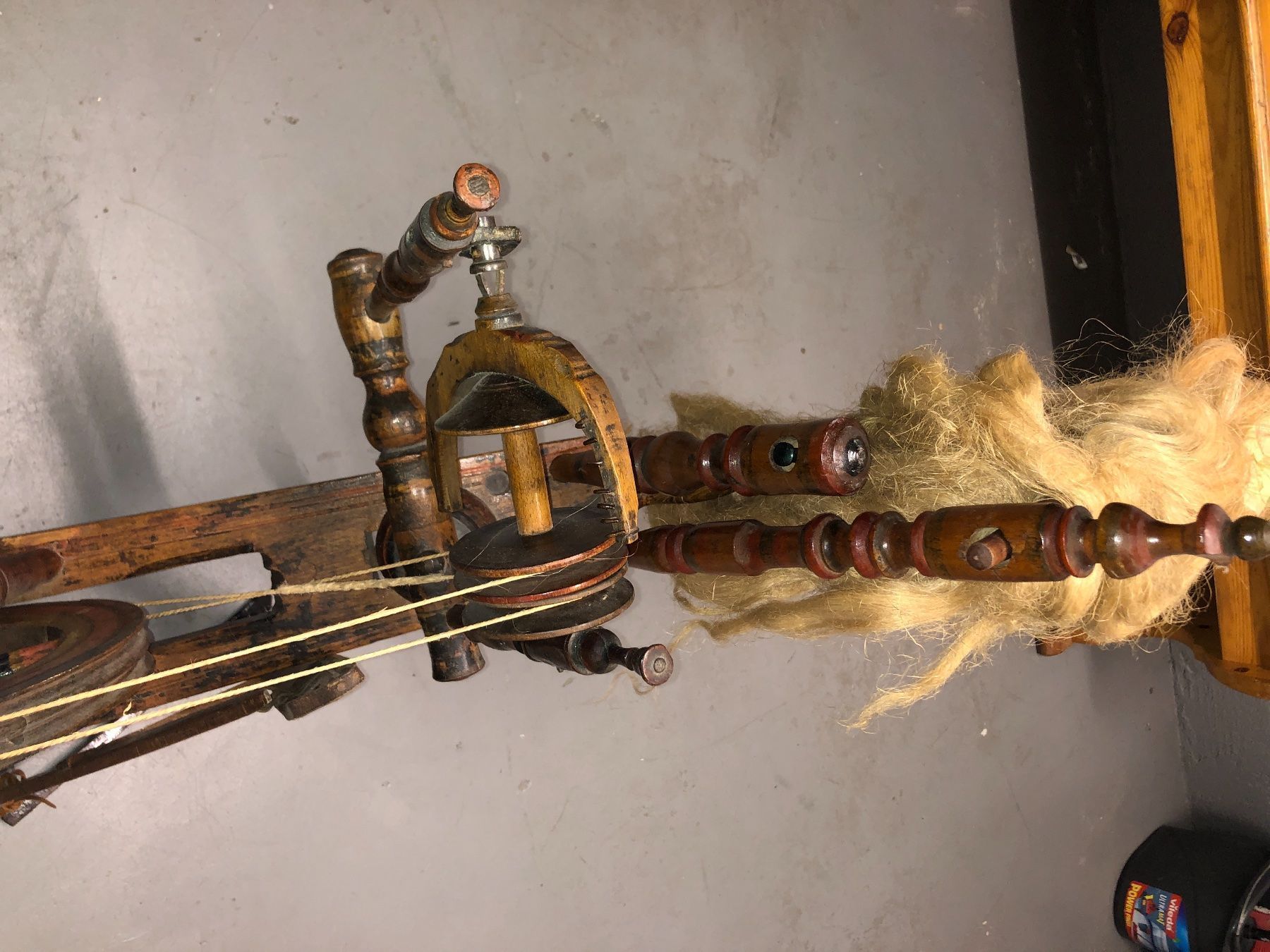 Ruote per filare: Antikes Spinnrad – Usato da Schlieren venduto da Flower5 4