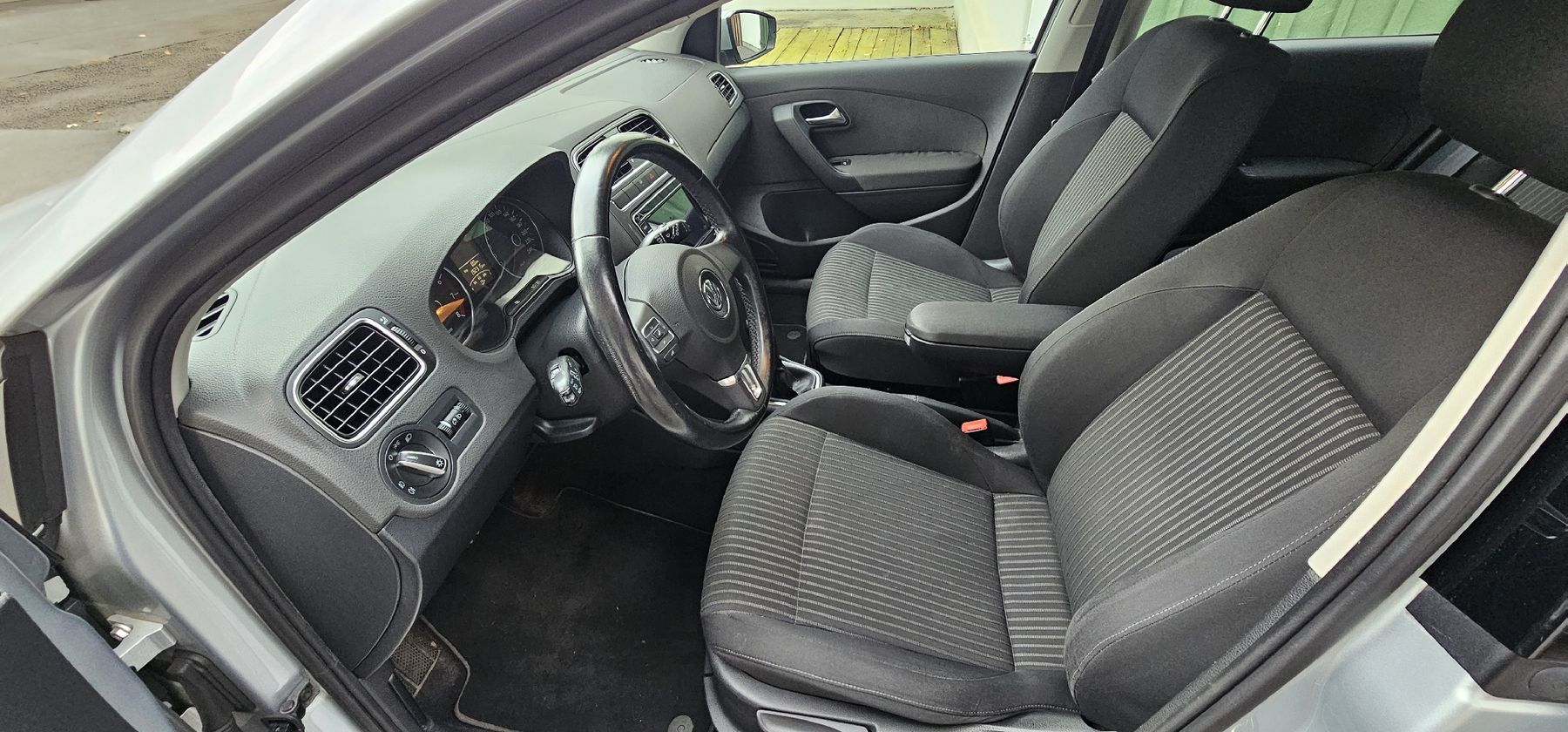 VW Autos: VW Polo, 1.4, 2010 – D'occasion à Altstätten SG par ELLVA 4