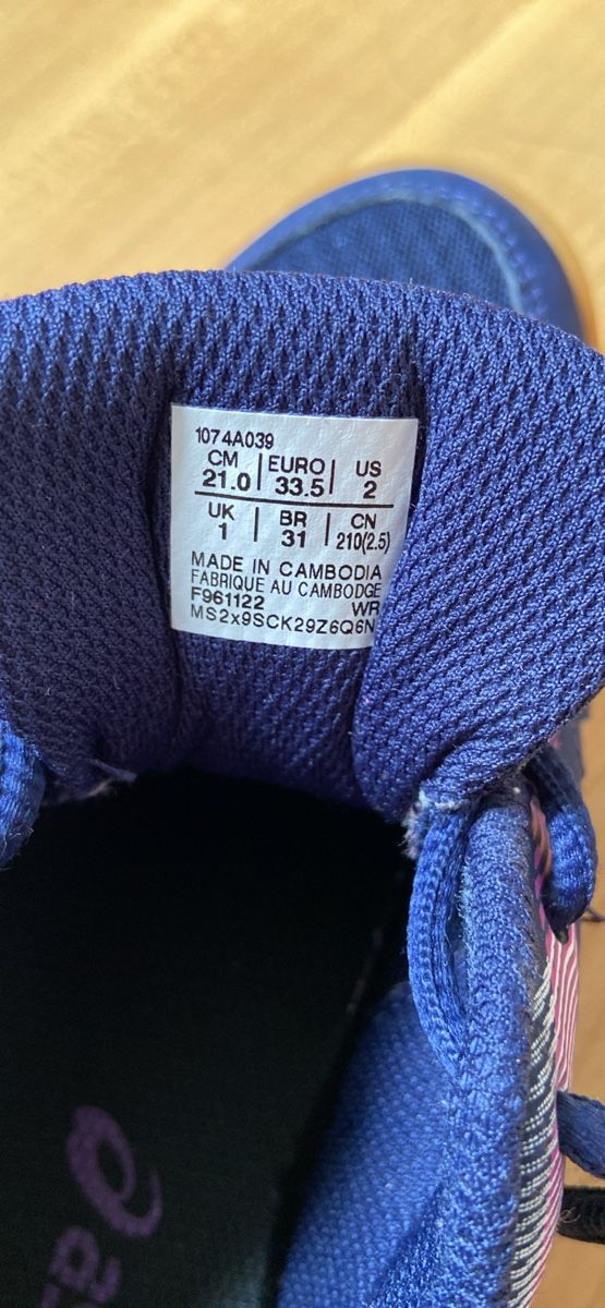 Asics Scarpe per ragazzi: ASICS Turnschuhe  – Nuovo (secondo la descrizione) da Basel venduto da amy_8pl7 2