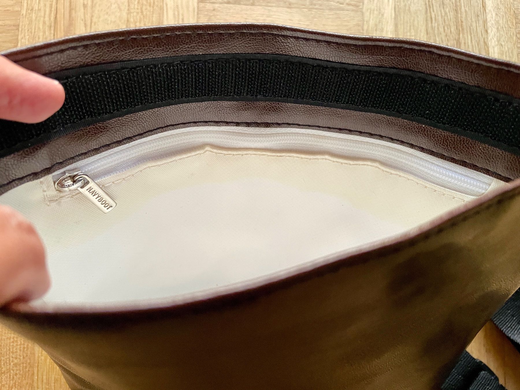 Navyboot Sacs: Umhängetasche Navyboot, braun – D'occasion à Gümligen par soleil149 6