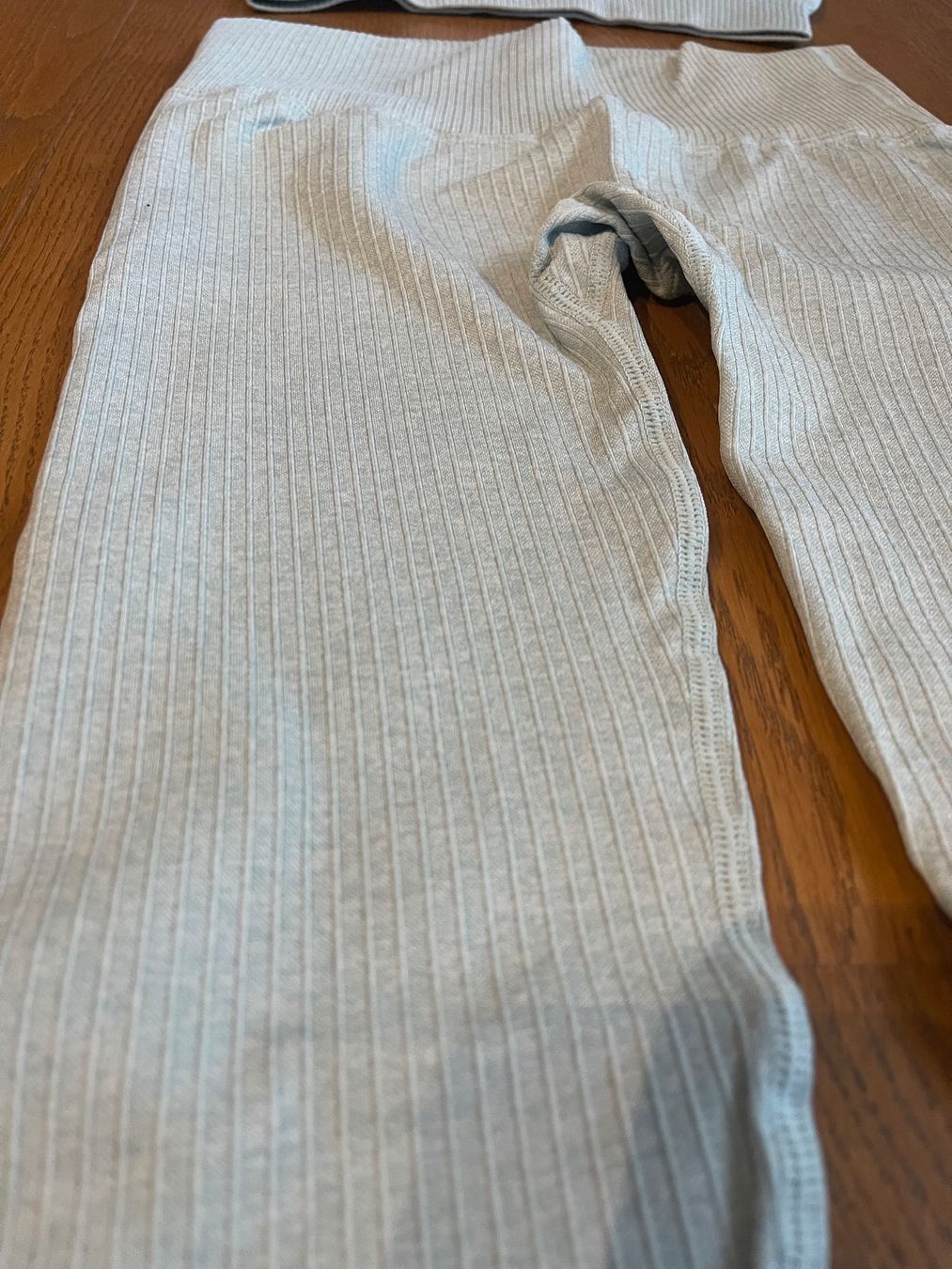 Leggings: Sport Set, hellblau, Gr. M gerippt, neu – Usato da Bassersdorf venduto da Sandy456 1