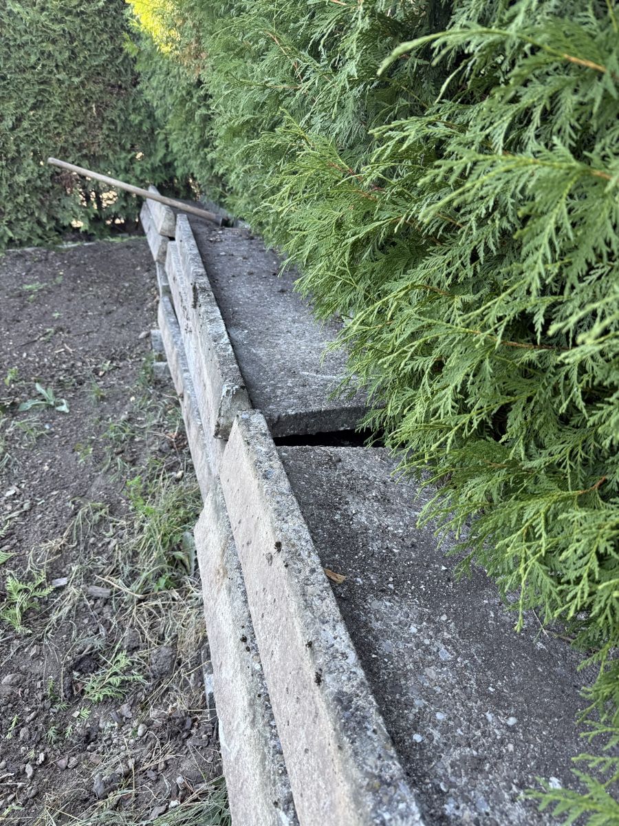 Rivestimenti per pavimenti: Betonelemente – Usato da Bichelsee venduto da Shannon.Heuberger