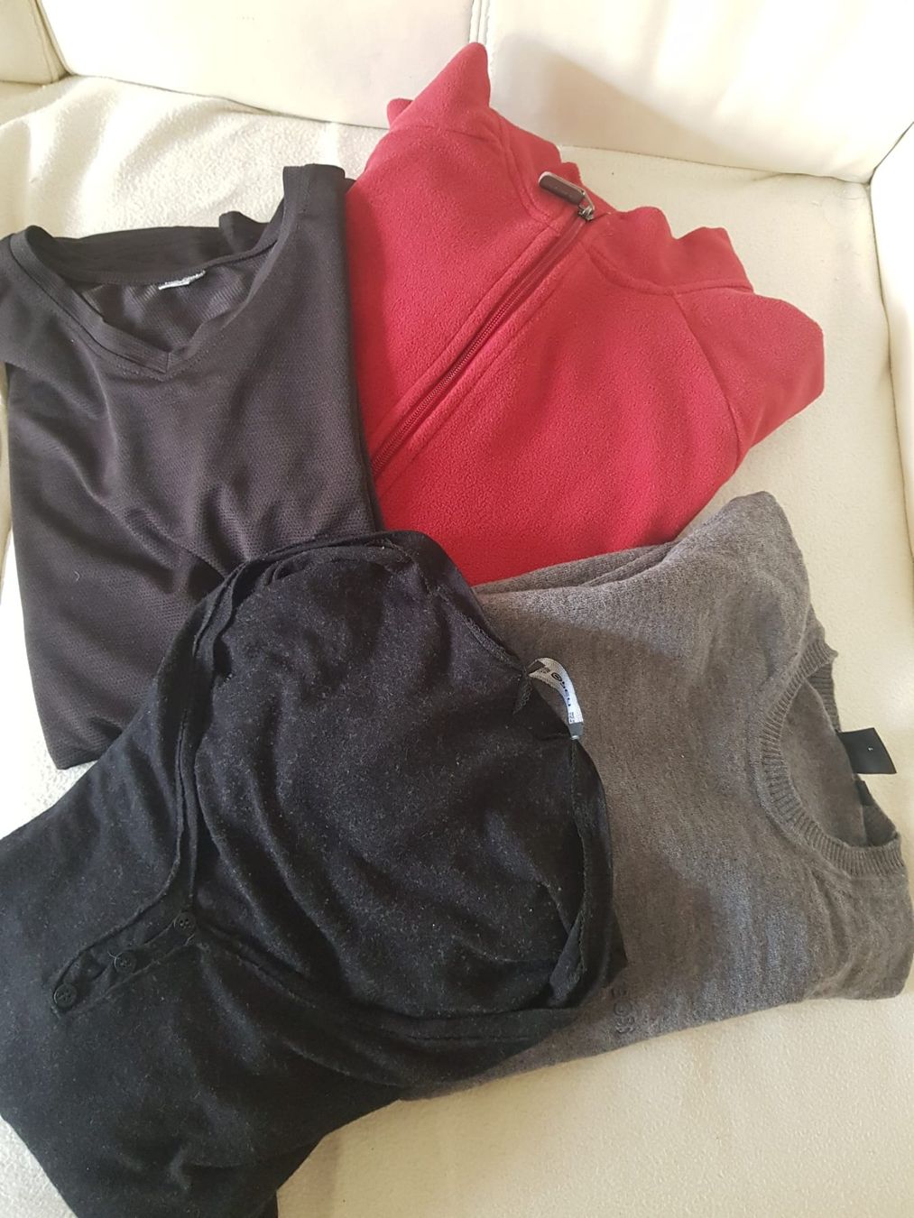 Kleiderpakete: 4 x Herrenpullover *M* – Gebraucht aus Embrach von Alian1