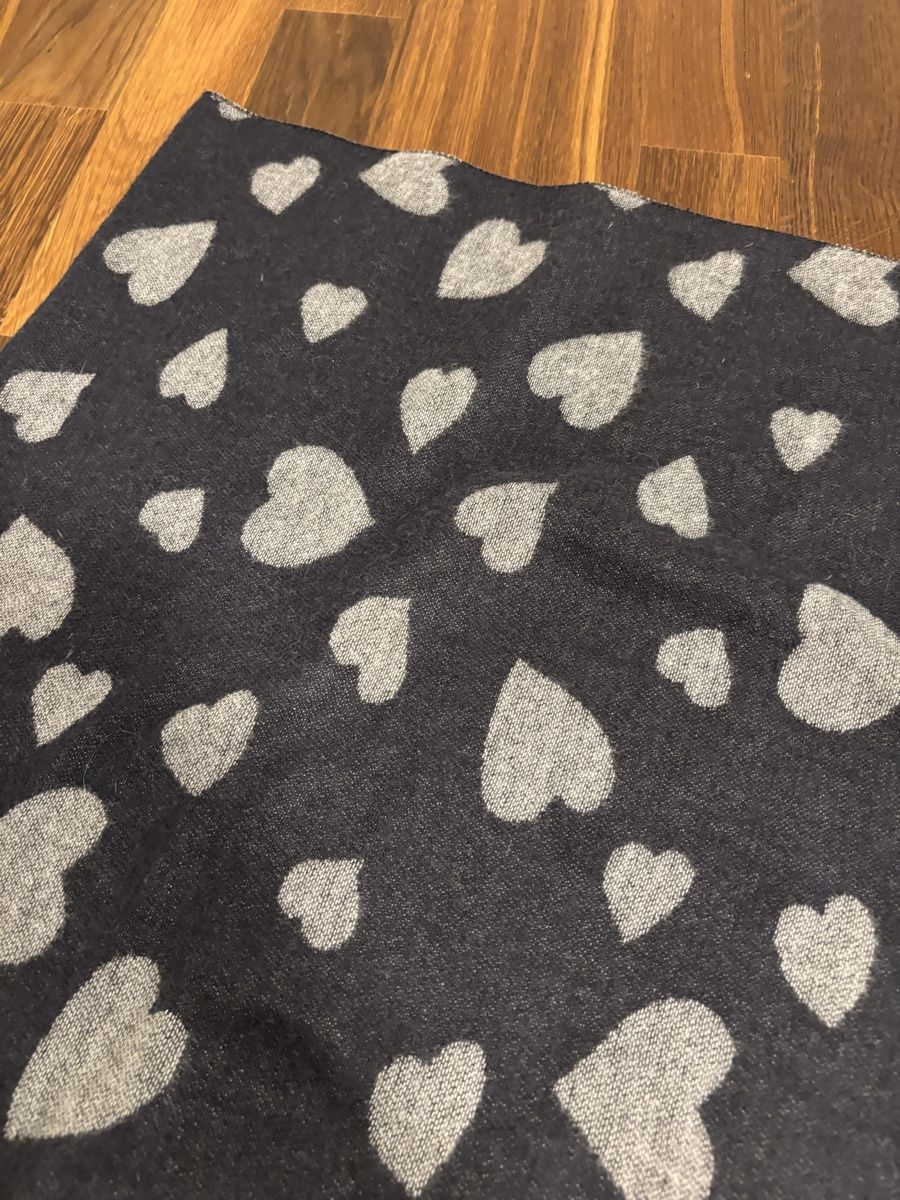Foulard & Sciarpe: Schal mit Herz 180cm blau/grau – Nuovo (secondo la descrizione) da Zürich venduto da FedeSara