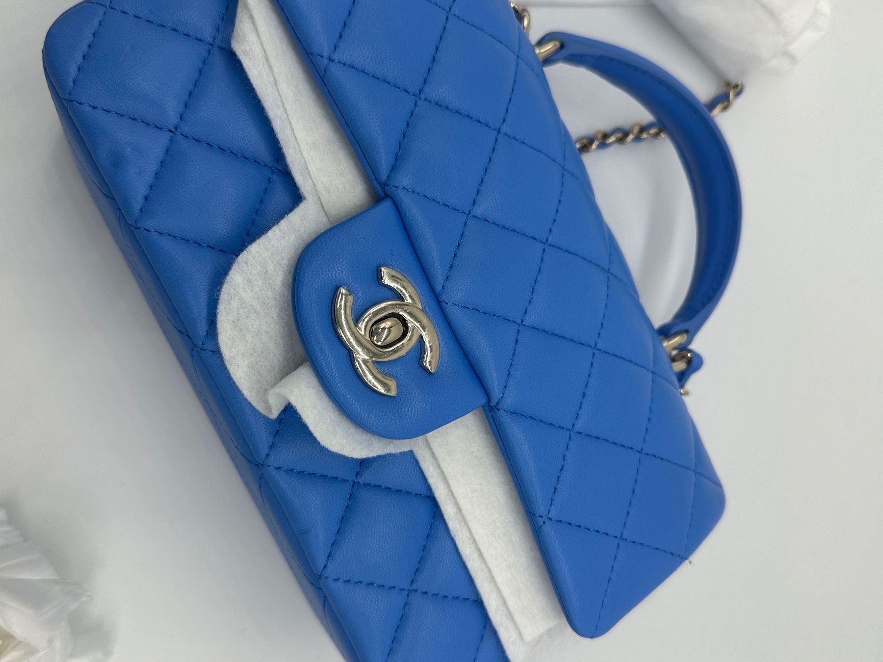 Chanel Borse da donna: NEUF Chanel Sac à main en cuir Coco Handle – Usato da Trelex venduto da emi_r59r 4