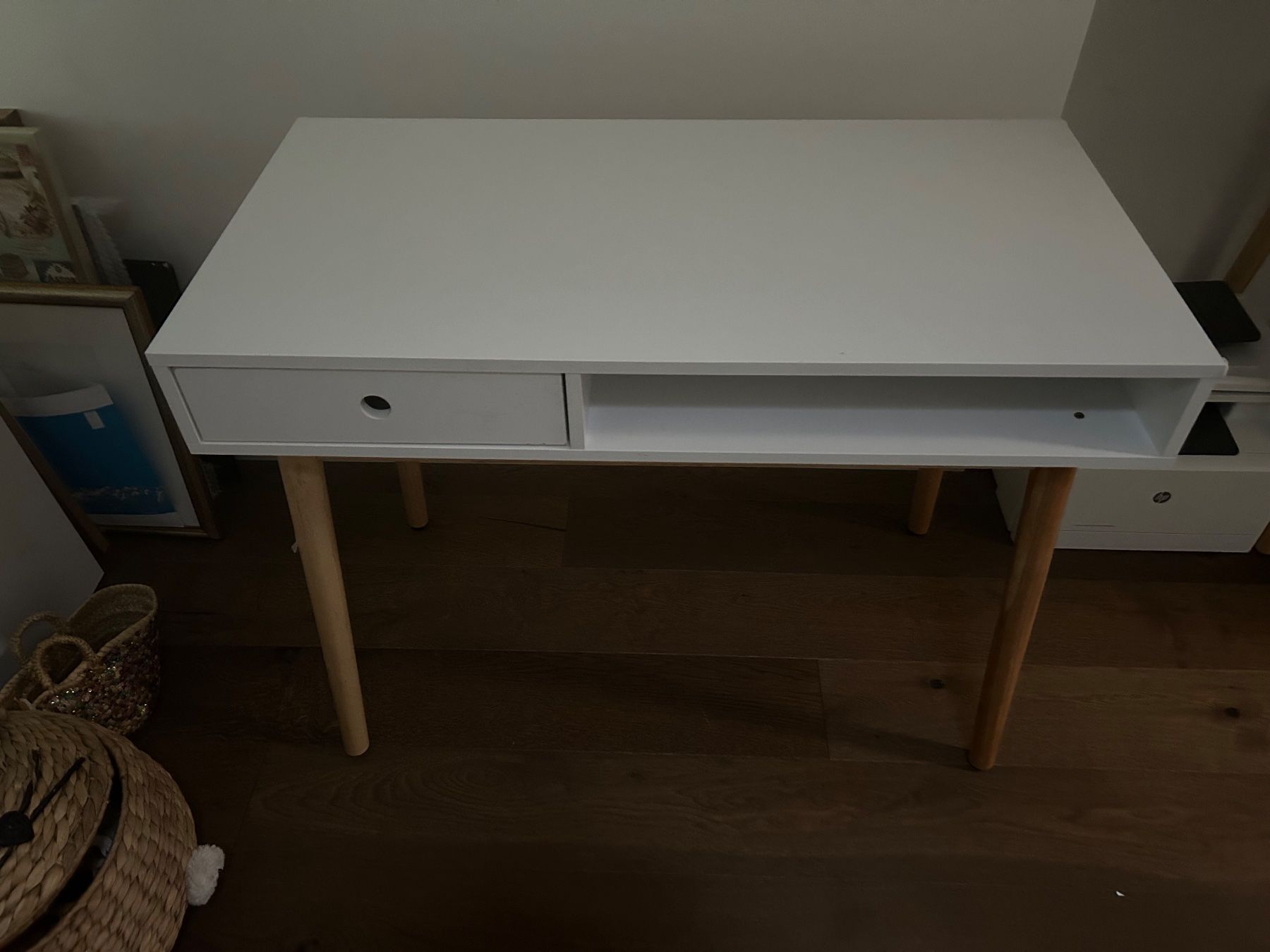 Micasa Schreibtische: Schreibtisch – Gebraucht aus Bargen BE von Minor4 1
