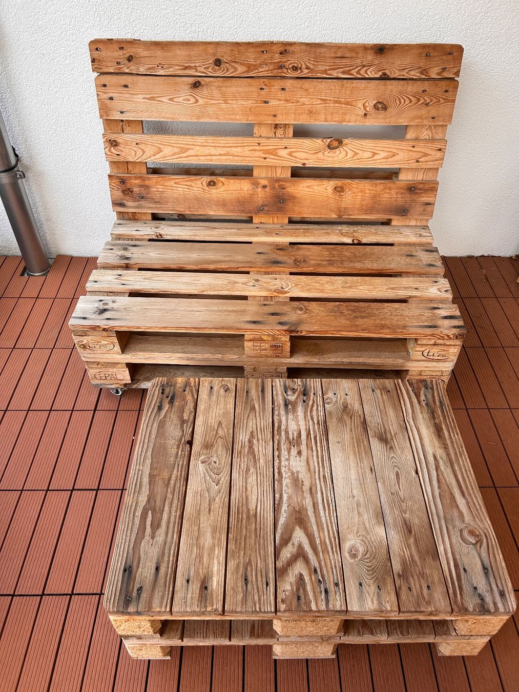 Paletten: Palettenlounge & -tisch – Gebraucht aus Fällanden von Michelle86 1