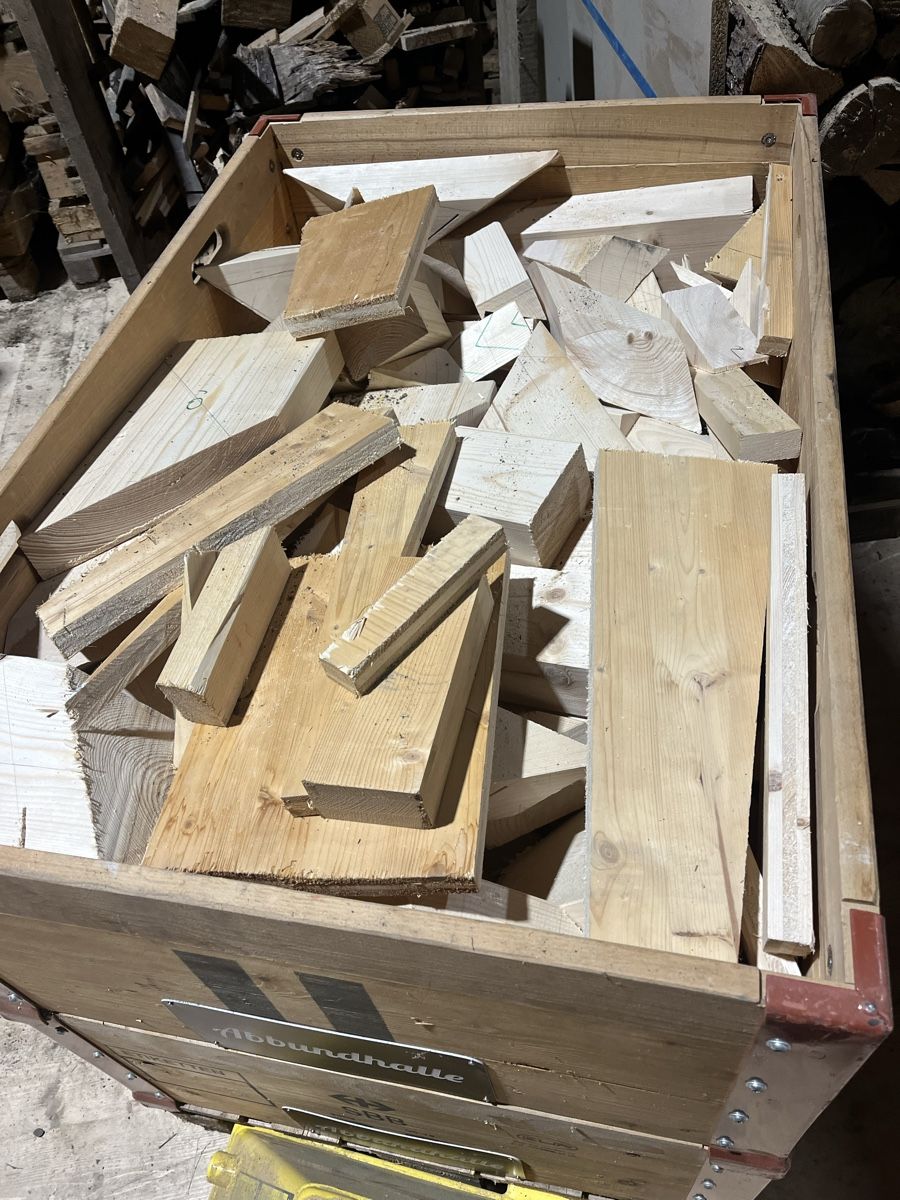 Articoli in legno: Brennholz (ohne DSP) – Nuovo (secondo la descrizione) da Raperswilen venduto da Gut1
