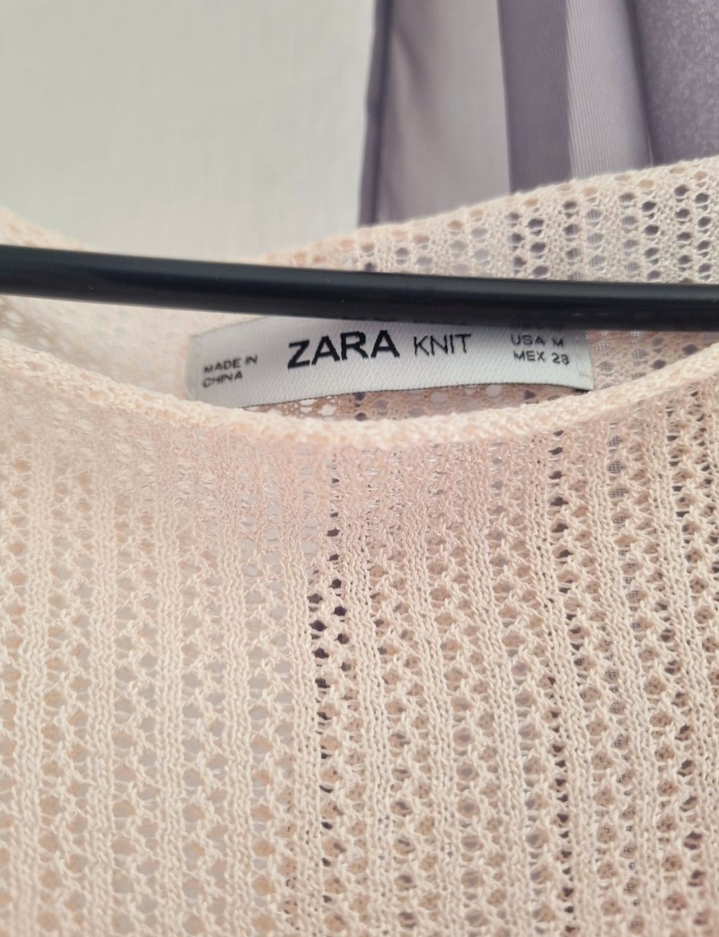 Zara Chemisiers: Oberteil mit Lochmuster, Zara – D'occasion à Jonen par Juliette_St 2