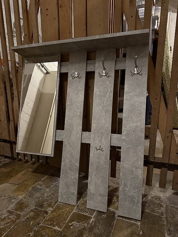 Guardaroba: Garderobe zur Abholung – Usato da Stäfa venduto da Man_28wf 1