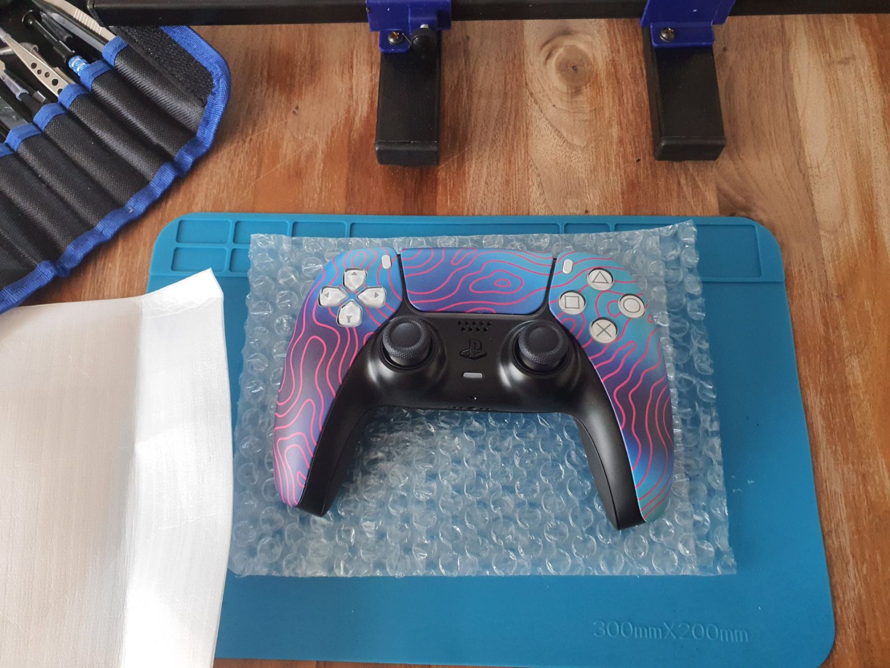 Sony Controller: PS5 Controller / TMR Stick / Program. Paddle / 4250 mah – Neu (gemäss Beschreibung) aus Dietikon von SwissMod