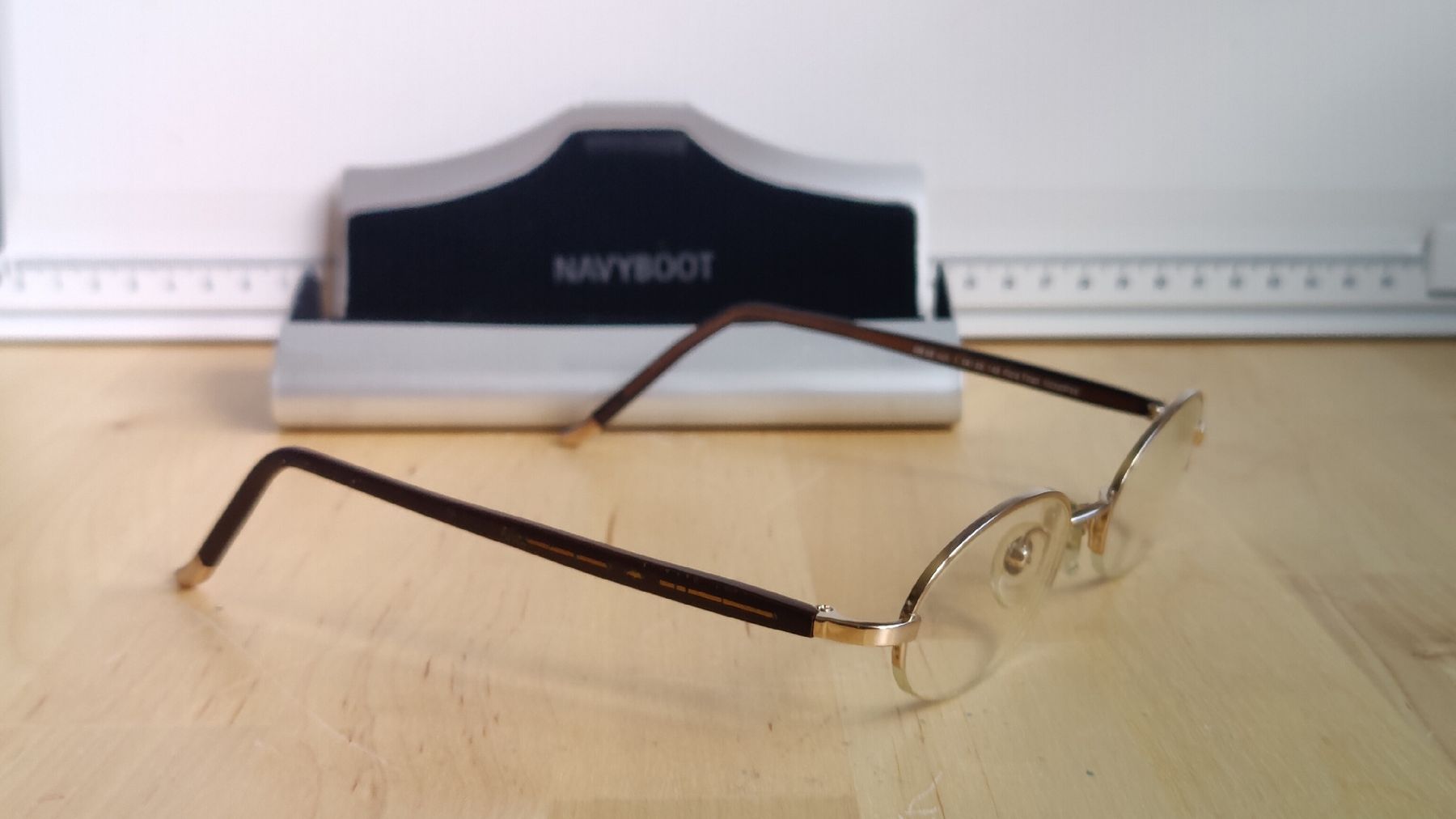 Navyboot Brillen & Gläser: Navyboot Lesebrille (W2) – Gebraucht aus Aarau von bro_9zsg