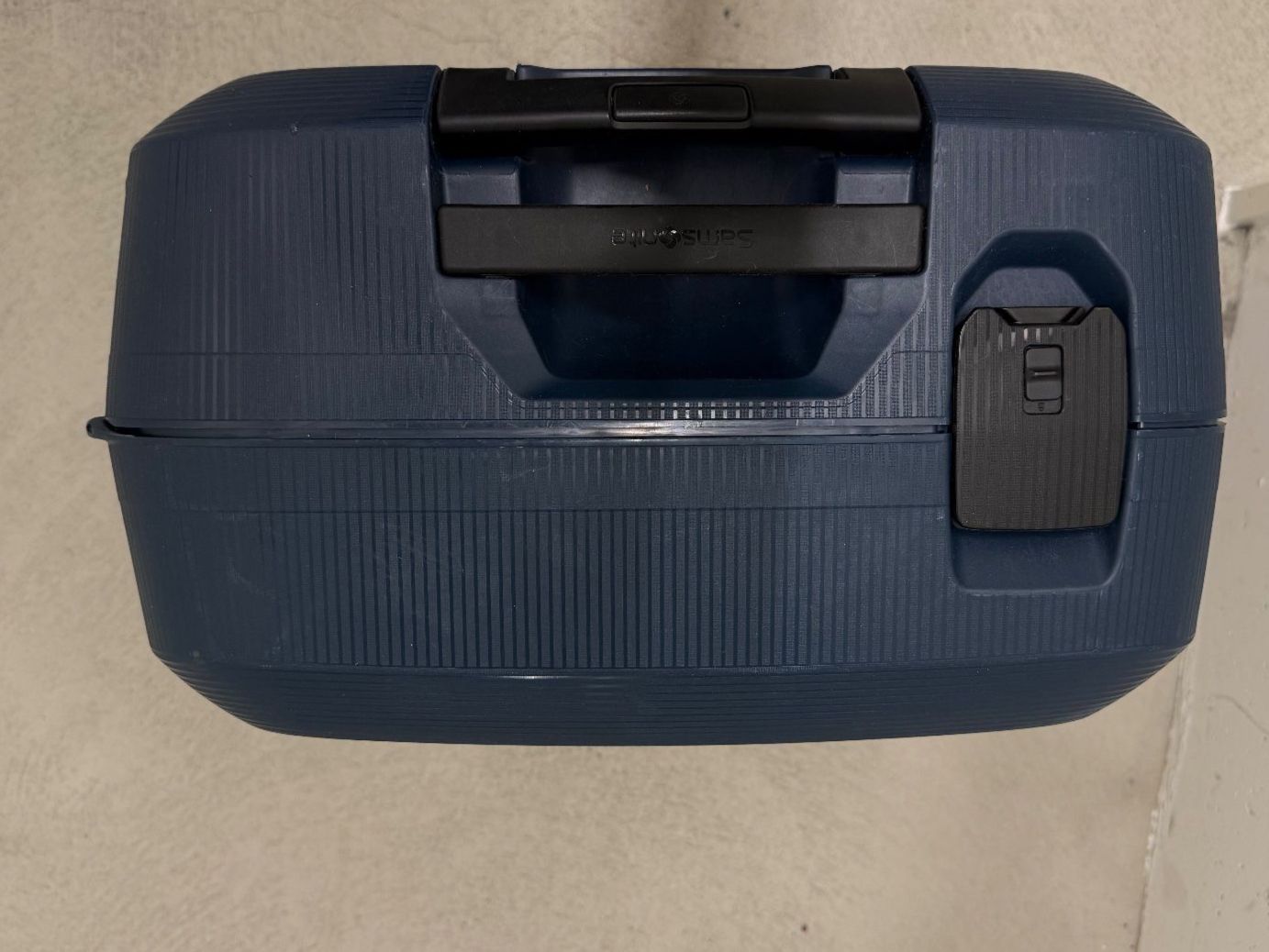 Samsonite Valigie: Reisekoffer Samsonite Magnum Eco – Usato da Wallisellen venduto da rr1_xl78 1