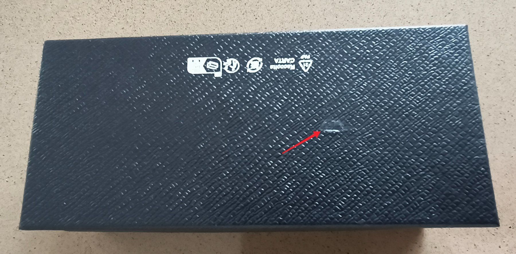 Prada Altro in  Abbigliamento & Accessori: Kleine schwarze Prada Box, strukturierte Optik – Usato da Zürich venduto da Tanteemma369 7