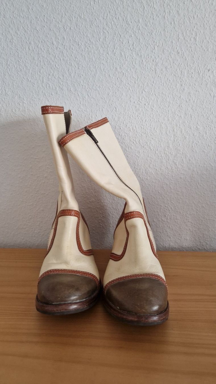 Chaussures femmes: Stiefeletten mehrfarbig – D'occasion à Luzern par kzu_8qsg 1