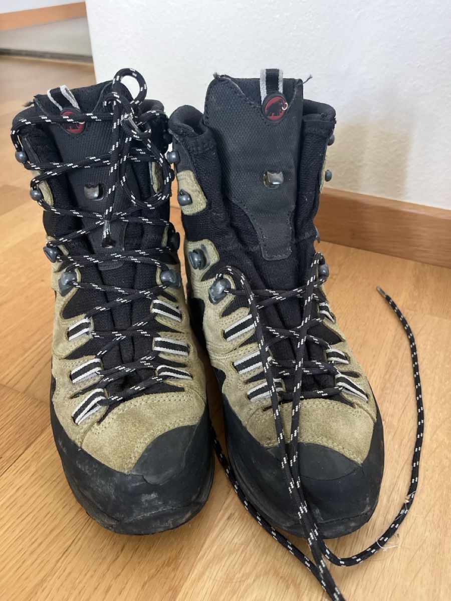 Scarpe da uomo: Steigeisenfeste Bergschuhe grösse 39.5 – Usato da Zürich venduto da ina_xz5x
