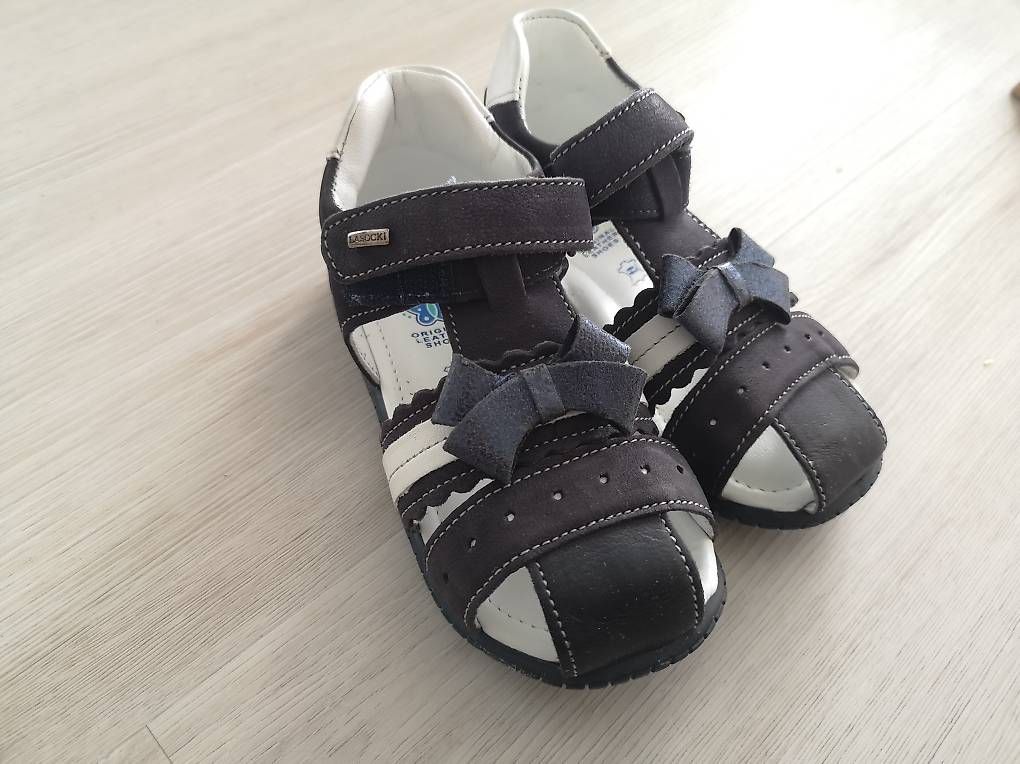 Schuhe für Mädchen: Leder Schuhe Mädchen Grösse 24 Lasocki fast NEU – Gebraucht aus Ostermundigen von lid_sg9q