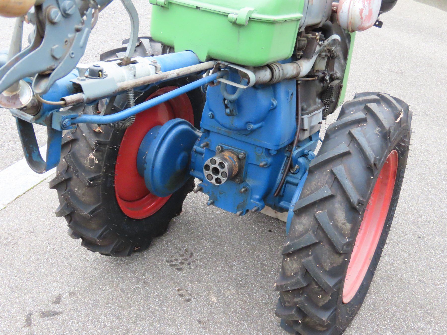 Rapid Traktoren: Rapid Spezial Motormäher Einachser – Gebraucht aus Kradolf von  2