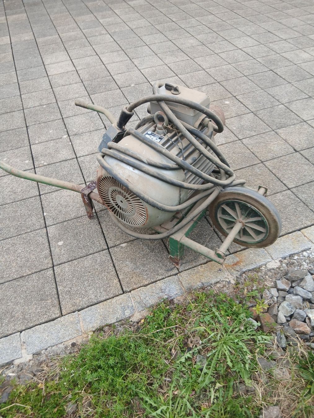 Motoren: 15 PS Elektromotor – Gebraucht aus Freienbach von Suurer 1
