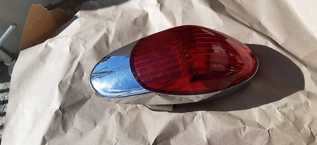 Accessori per altri veicoli: Neues Rücklicht mit Bremslicht – Usato da Gunten venduto da chr_5zpy