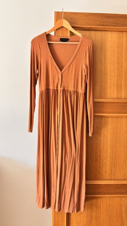 Hatch Kleid lang orange mit Knöpfen Grösse M gebraucht