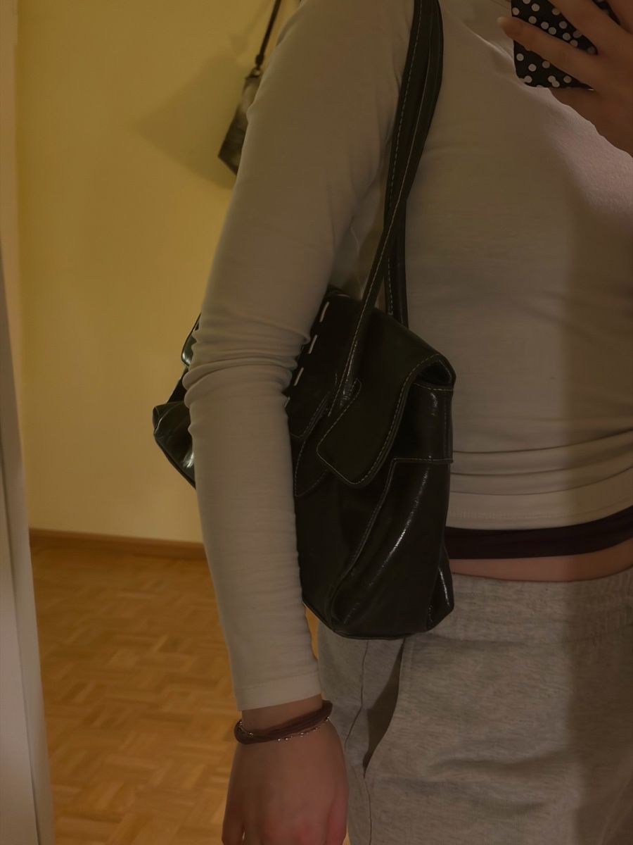 Taschen für Damen: Vintage Leder Tasche – Gebraucht aus Basel von pau_w9yw 1
