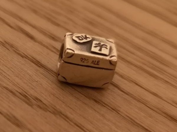 Pandora Anhänger: Original Pandora Koffer Charm – Gebraucht aus Stein AR von elifi88 5