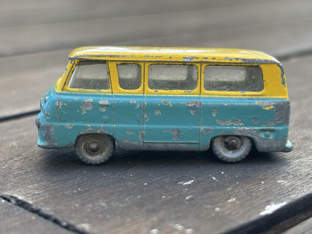 Modellini d'auto: Voiture vintage – Difettoso da Delémont venduto da vcx 5