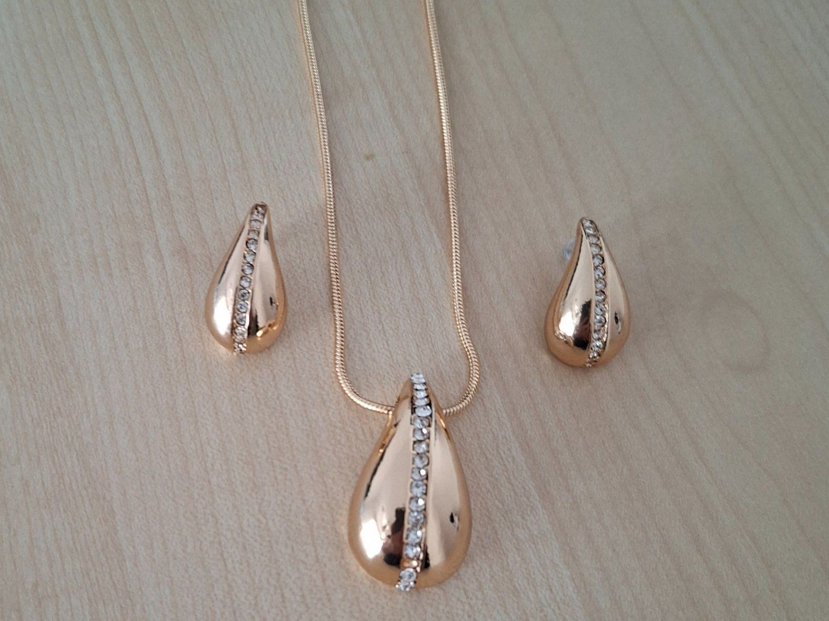 Catenine: Schmuckset  (1Kette  mit Ohrhänger) – Nuovo (secondo la descrizione) da Reinach AG venduto da nicki024