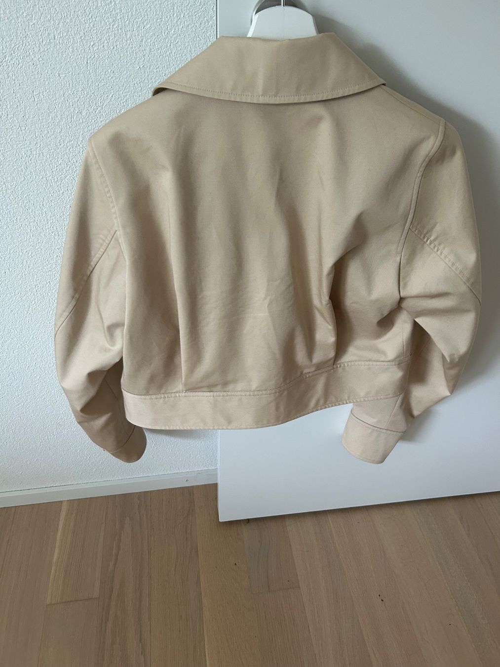 Cos Giacche: COS kurze Trenchjacke, Gr. 34 – Usato da Solothurn venduto da anj_5zhn 1
