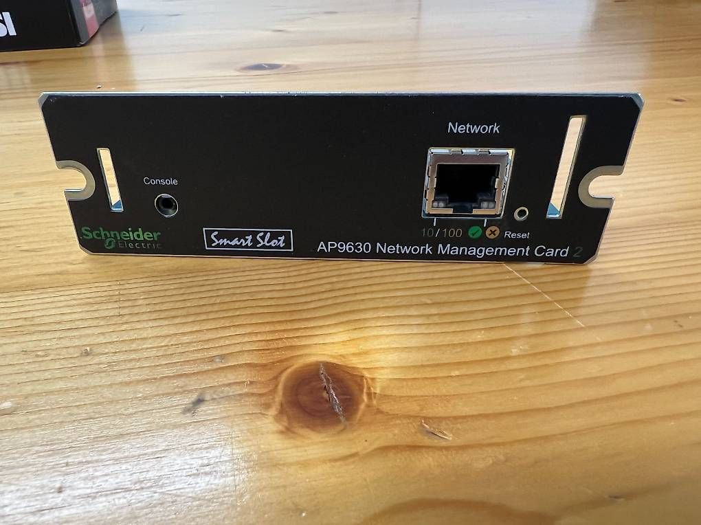 Laufwerke & Adapter: APC AP9630 Netweotk Management Card – Gebraucht aus Langenthal von Walch