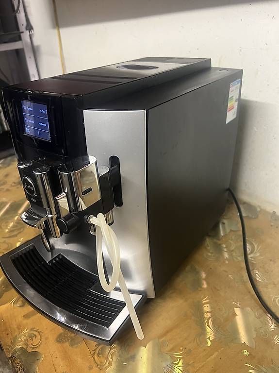 Jura Macchine per caffè & Macchine per espresso: Jura E 801 frisch revidiert – Usato da Adliswil venduto da 1sinisa1 1